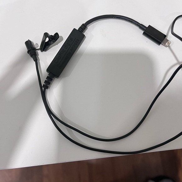 Sennheiser lavalier mic with lightning port. Rare find. - Picture 1 of 2